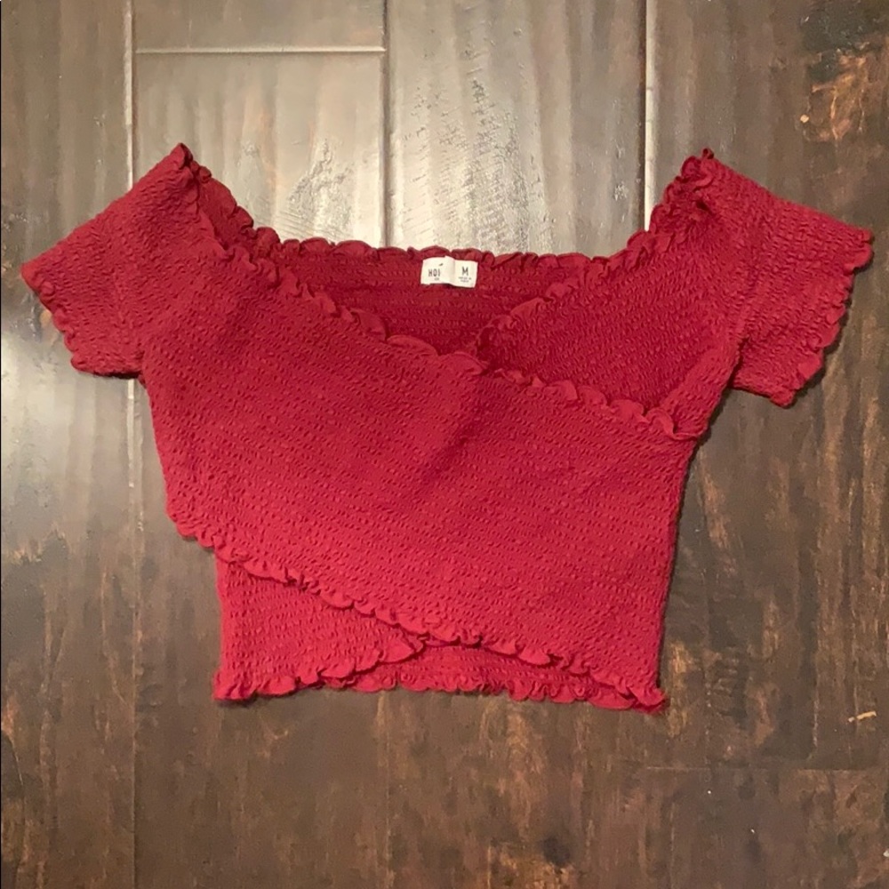 Hollister Off The Shoulder Crop stop